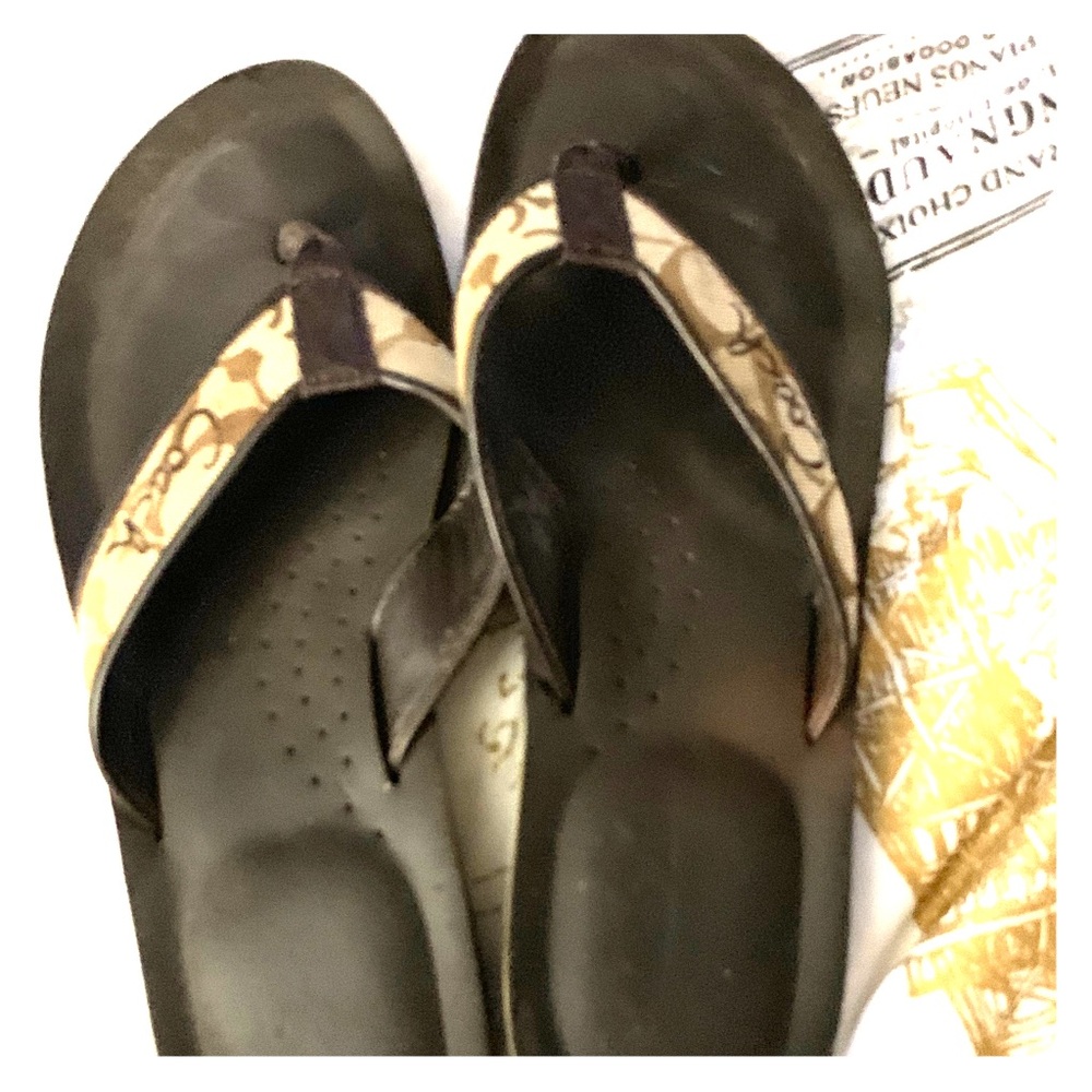 Cool COACH Flip Flops!